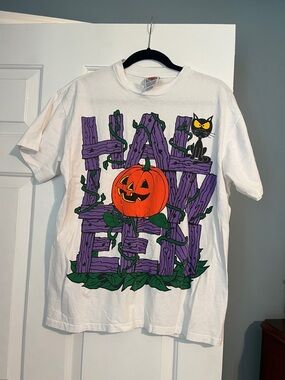 Vintage Graphic Halloween Pumpkin Tee - White